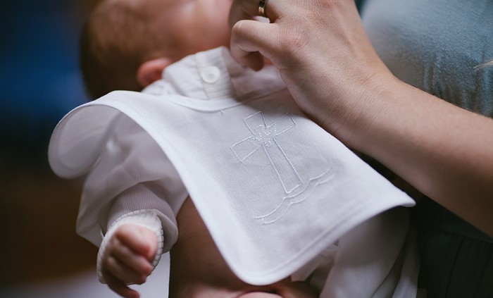 Rola i obowiązki matki chrzestnej na ceremonii